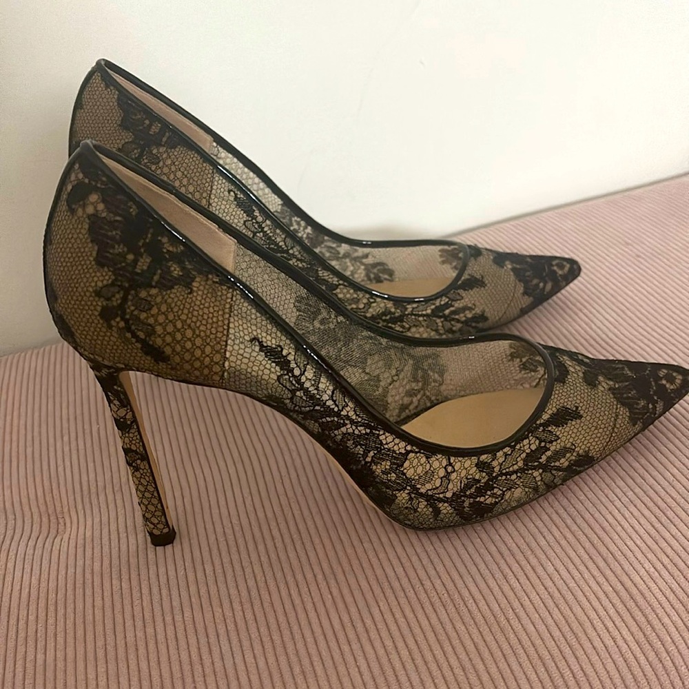 Shoes run a little small on me but they are beautiful otherwise I’d keep them !